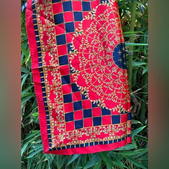 Genuine vintage LANVIN geometrical red gold silk scarf square - Picture 2 of 15